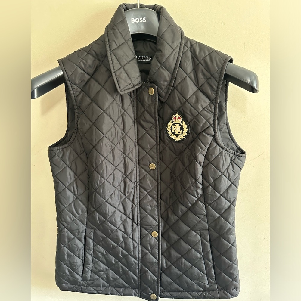 Ralph Lauren brand new size S. Crest-Patch Diamond-Quilted Vest color olive